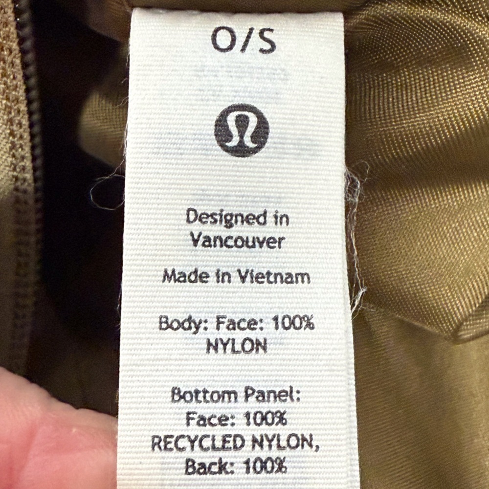 Lululemon Athletica Patch Logo Tote Bag Artifact Green/Black Unisex 25L EUC - Picture 11 of 11